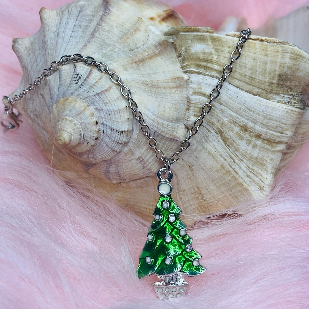 Christmas Tree Necklace Green Decorated Festive Holiday Merry Silvertone 1.5in‎